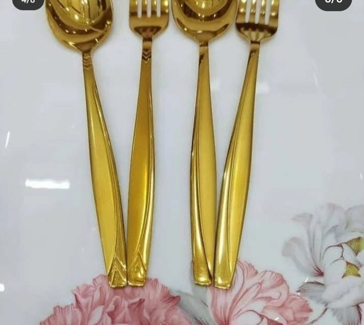 قاشق چنگال ۱۲تیکه ۶ نفره طلایی یونیک