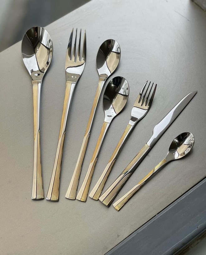 سرویس قاشق چنگال یونیک اصل آلمان 24 نفره 120 پارچه مدل راه راه دورنگ