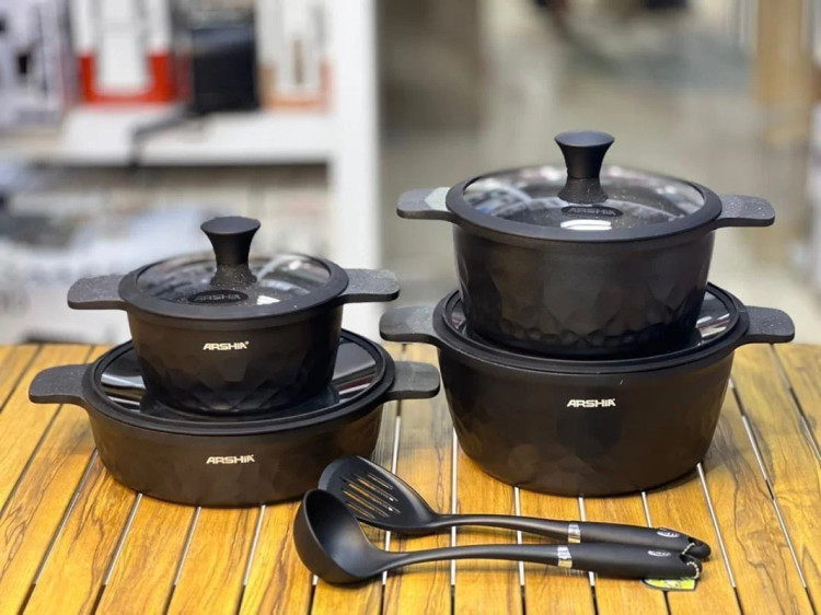 سرویس قابلمه دایکاست عرشیا 8 پارچه مشکی مدل CO110-3009