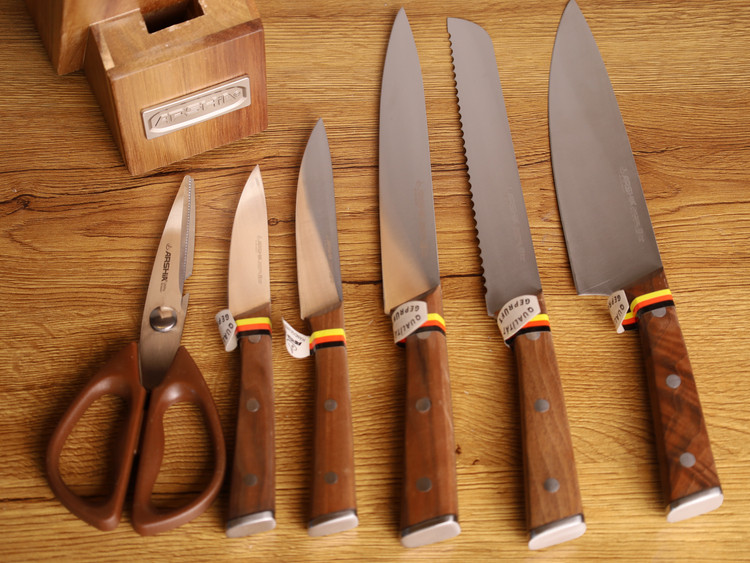 سرویس چاقوی 7 تیکه پایه چوبی عرشیا مدل KS118-3190
